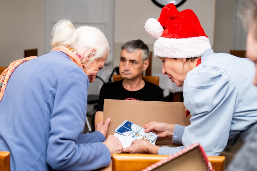 Finał akcji „Listy do Świętego Mikołaja” w DPS przy ul. Rędzińskiej we Wrocławiu