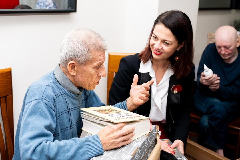 Finał akcji „Listy do Świętego Mikołaja” w DPS przy ul. Rędzińskiej we Wrocławiu