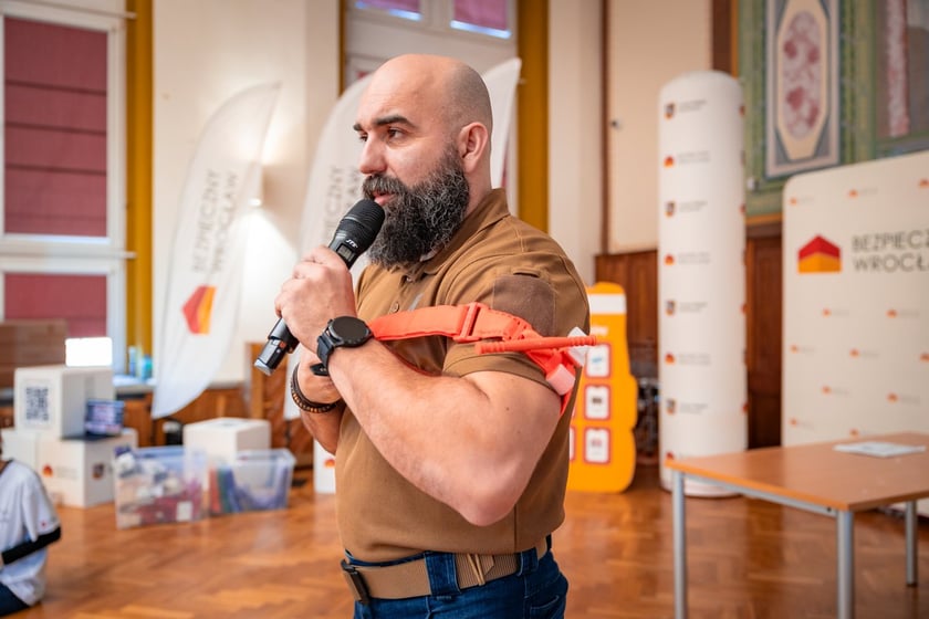 Szkolenie w ramach programu "Bezpieczny Wrocław" w I LO we Wrocławiu