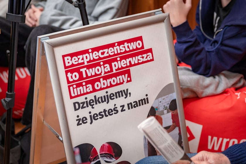 Szkolenie w ramach programu "Bezpieczny Wrocław" w I LO we Wrocławiu