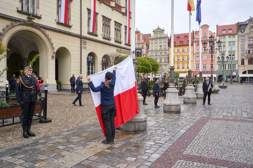Jak wieszamy flagę?
