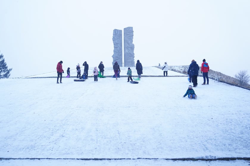Zimowe aktywności na G&oacute;rce Oporowskiej