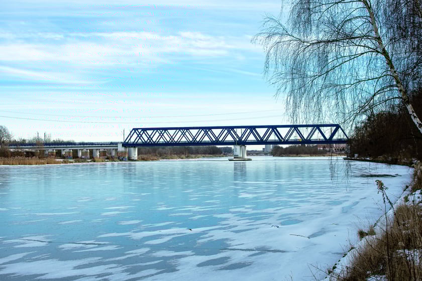 Na Odrze we Wrocławiu pojawił się lód. To zjawisko niespotkane od wielu lat