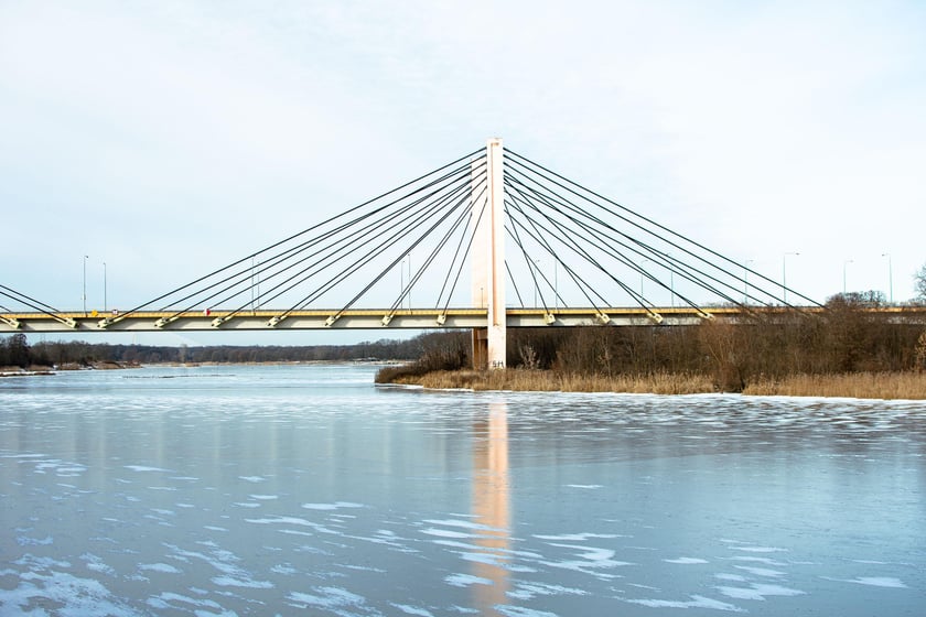 Na Odrze we Wrocławiu pojawił się lód. To zjawisko niespotkane od wielu lat