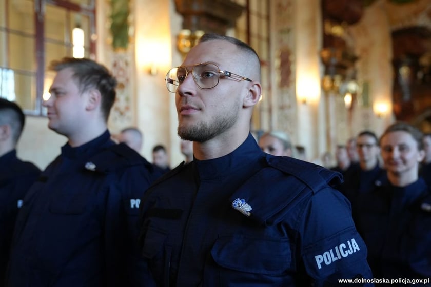 Uroczystość zaślubin nowych policjantów w Oratorium Marianum