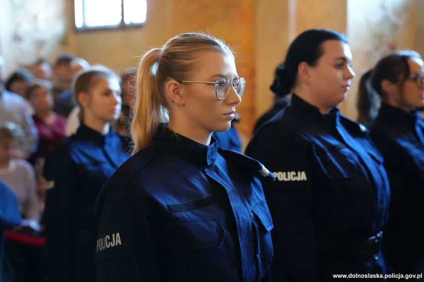 Uroczystość zaślubin nowych policjantów w Oratorium Marianum
