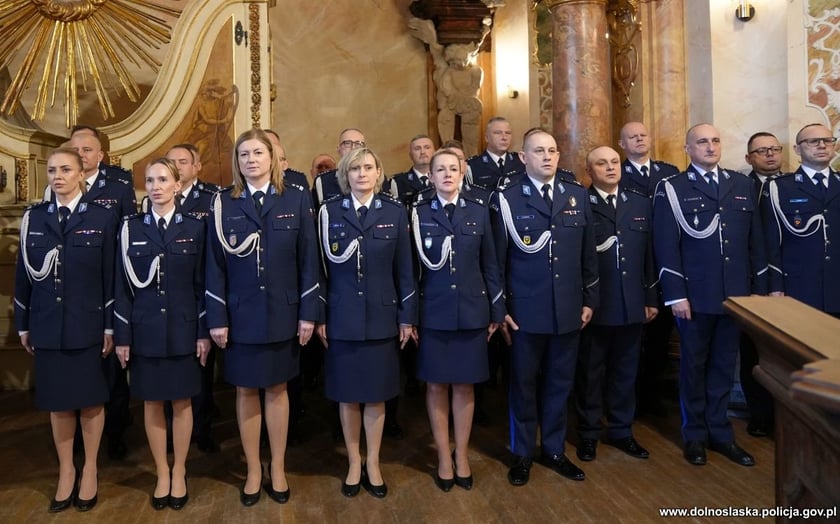 Uroczystość zaślubin nowych policjantów w Oratorium Marianum