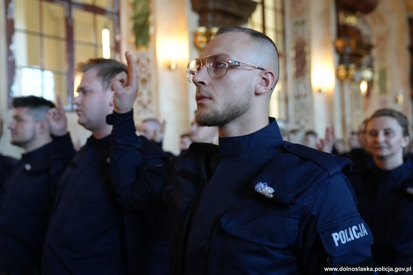 Uroczystość zaślubin nowych policjantów w Oratorium Marianum