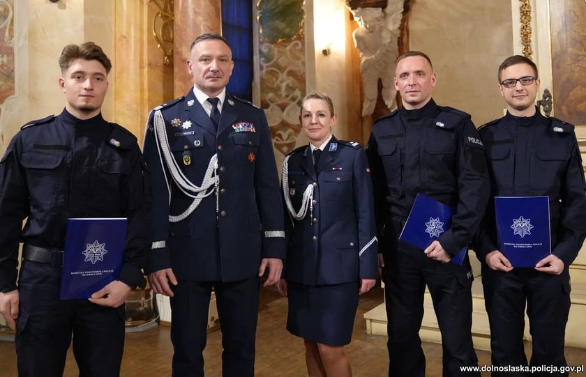 Uroczystość zaślubin nowych policjantów w Oratorium Marianum