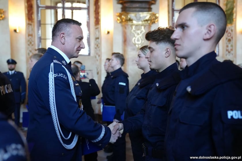 Uroczystość zaślubin nowych policjantów w Oratorium Marianum