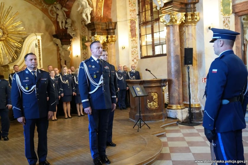 Uroczystość zaślubin nowych policjantów w Oratorium Marianum