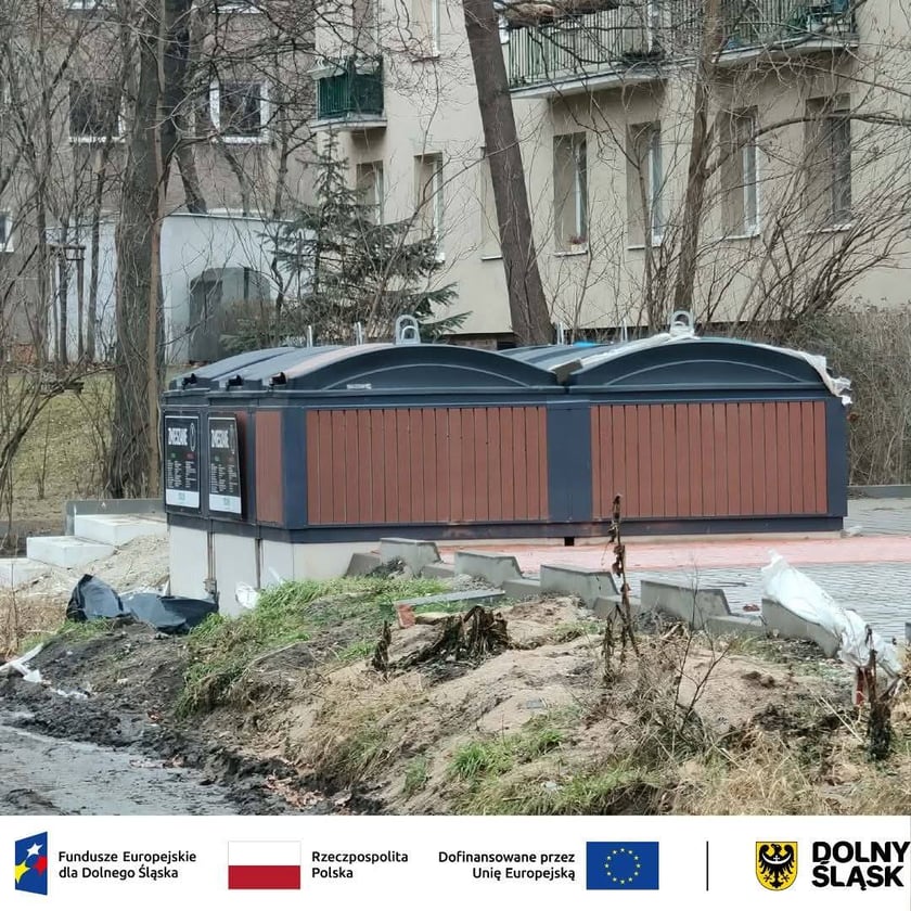 P&oacute;łpodziemne pojemniki na odpadu zajmują mniej miejsca i wyglądają bardziej estetycznie