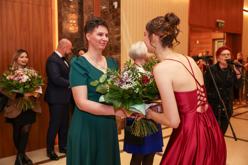 Bal studniówkowy uczniów IV LO we Wrocławiu