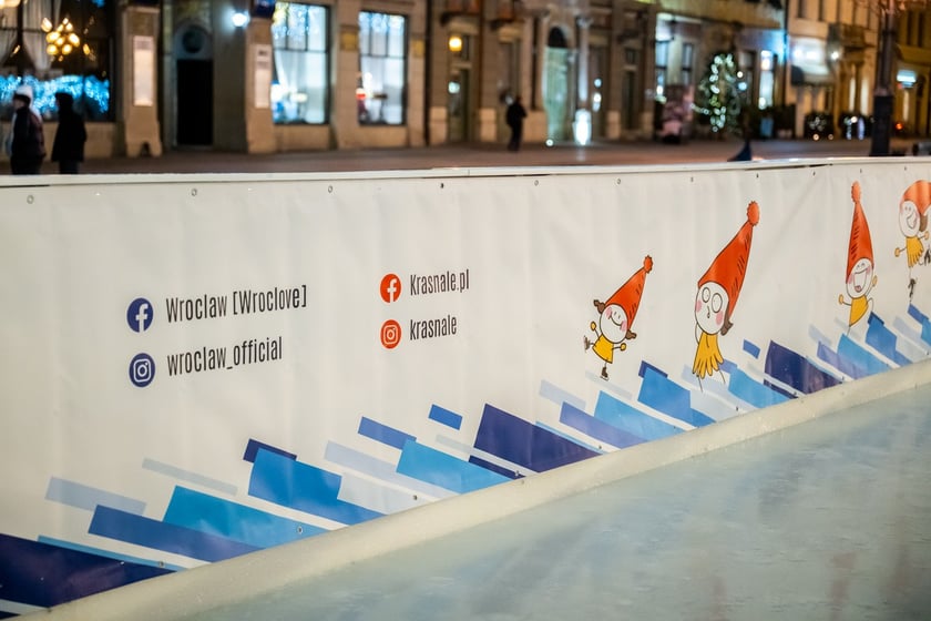 Lodowisko w Rynku we Wrocławiu nocą