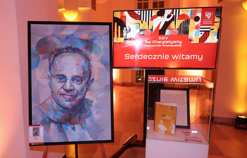 Jednym z przekazanych na aukcję przedmiot&oacute;w był maszynpopis Stanisława Lema