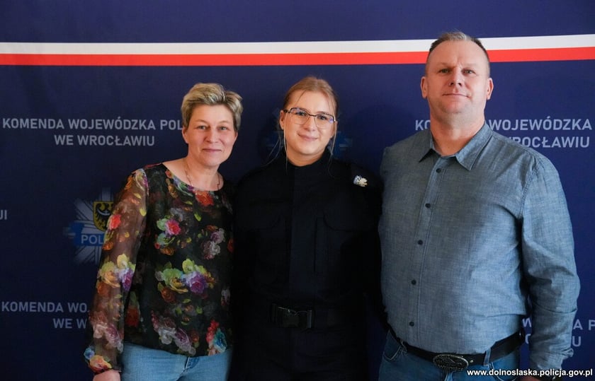 Ślubowanie nowoprzyjętych policjantów garnizonu dolnośląskiego w Sali Rycerskiej wrocławskiego Ratusza.