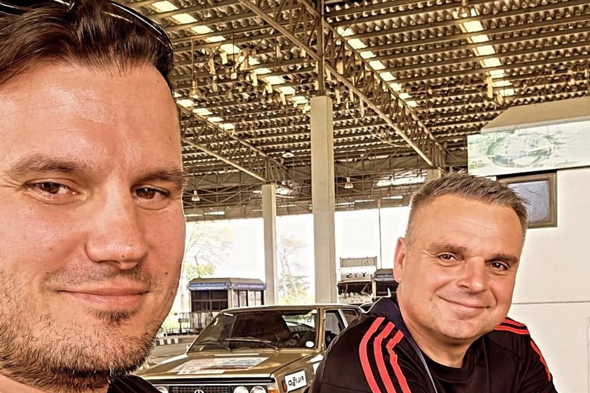 Grzegorz Kapsa i Paweł Jurczak podczas wyprawy "Z Ziemi Tajskiej do Polski"