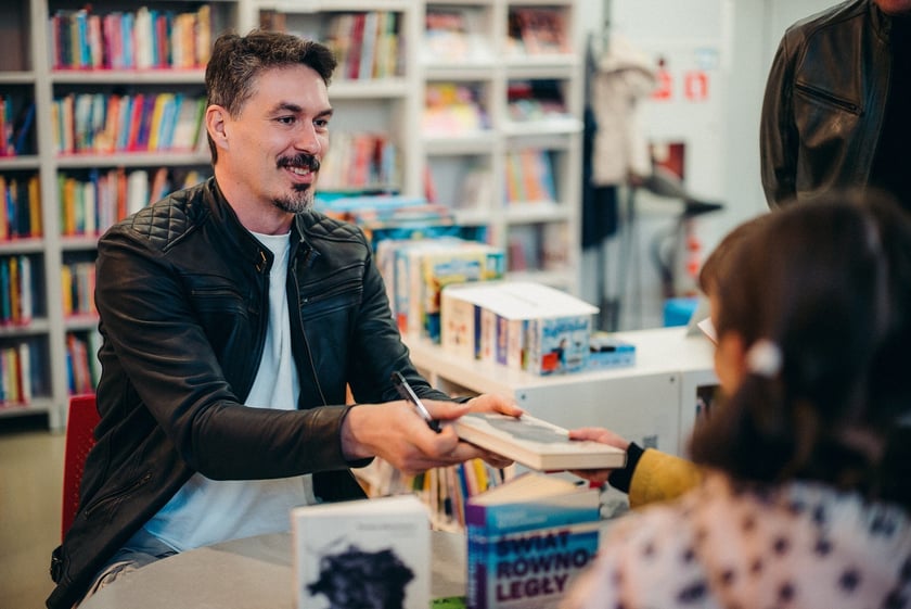 Festiwal Podr&oacute;żniczy R&oacute;wnoleżnik Zero. Spotkanie z Tomkiem Michniewiczem