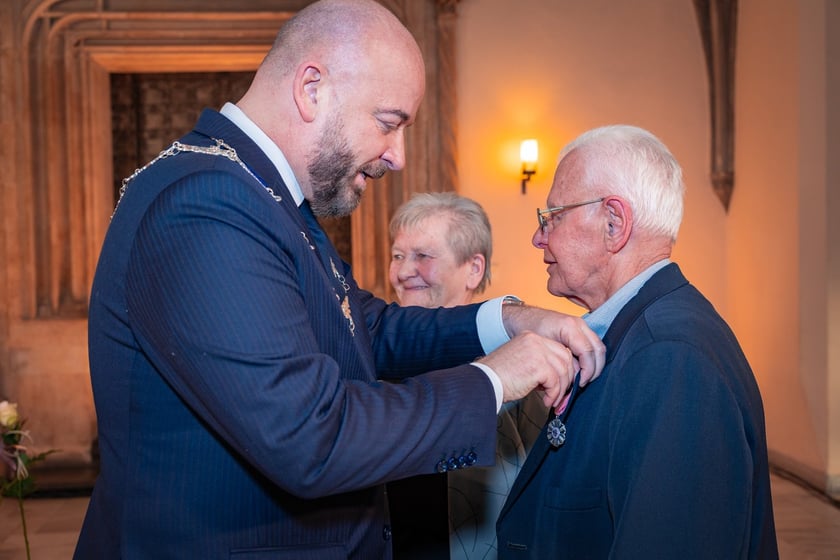 Uroczystość wręczenia medali za Długoletnie Pożycie Małżeńskie w Ratuszu we Wrocławiu