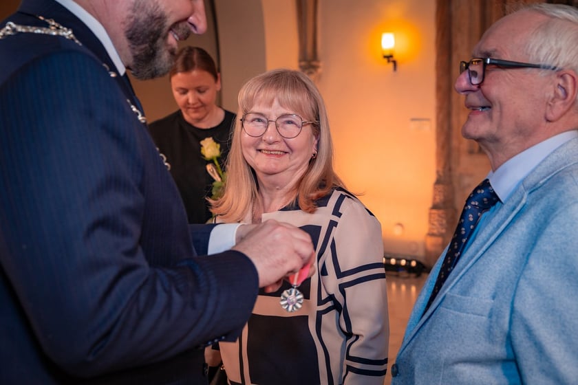 Uroczystość wręczenia medali za Długoletnie Pożycie Małżeńskie w Ratuszu we Wrocławiu