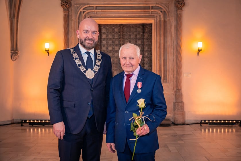 Uroczystość wręczenia medali za Długoletnie Pożycie Małżeńskie w Ratuszu we Wrocławiu