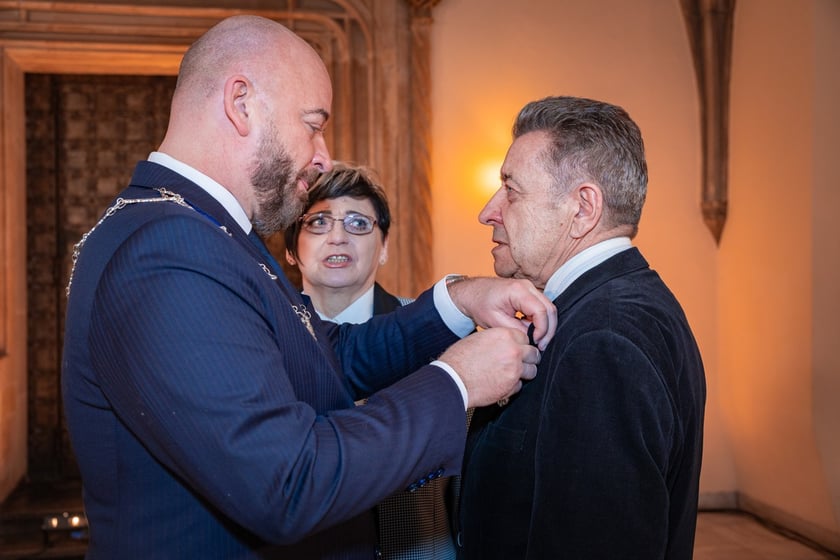 Uroczystość wręczenia medali za Długoletnie Pożycie Małżeńskie w Ratuszu we Wrocławiu