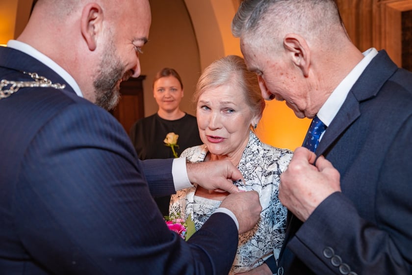 Uroczystość wręczenia medali za Długoletnie Pożycie Małżeńskie w Ratuszu we Wrocławiu