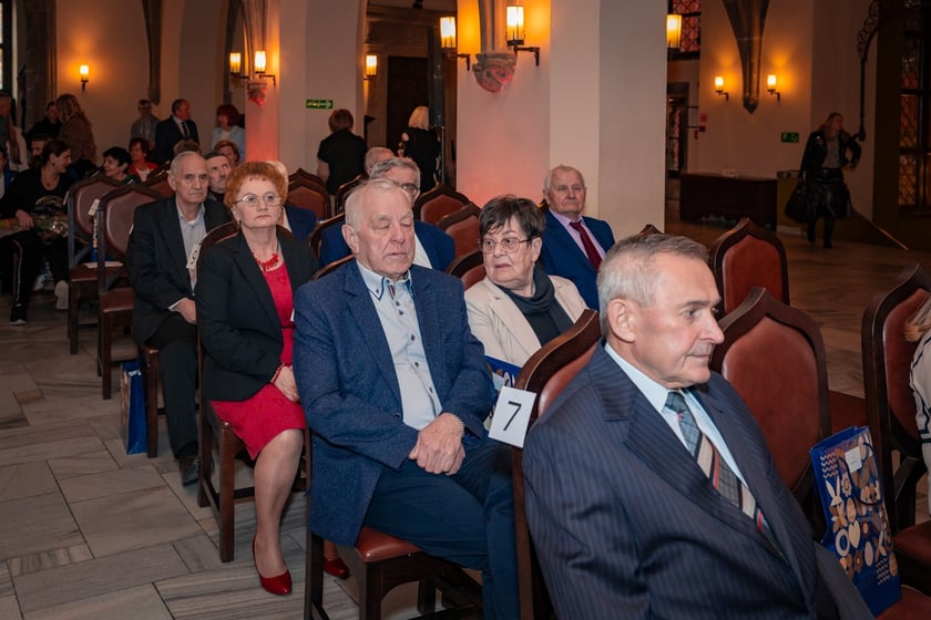Uroczystość wręczenia medali za Długoletnie Pożycie Małżeńskie w Ratuszu we Wrocławiu