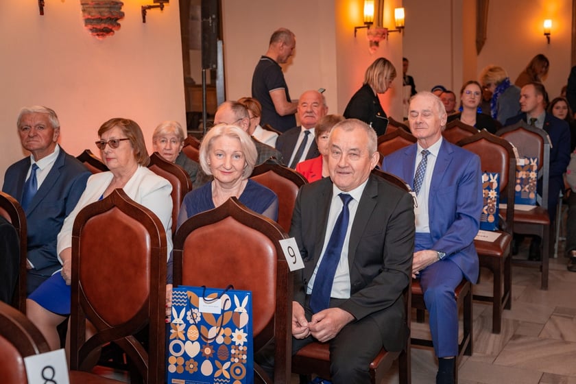 Uroczystość wręczenia medali za Długoletnie Pożycie Małżeńskie w Ratuszu we Wrocławiu