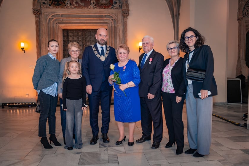 Uroczystość wręczenia medali za Długoletnie Pożycie Małżeńskie w Ratuszu we Wrocławiu