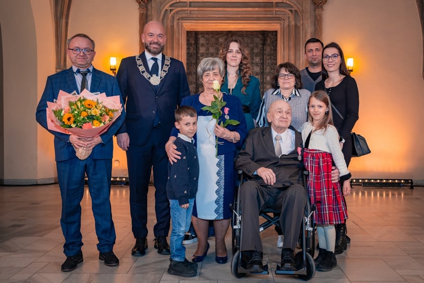 Uroczystość wręczenia medali za Długoletnie Pożycie Małżeńskie w Ratuszu we Wrocławiu