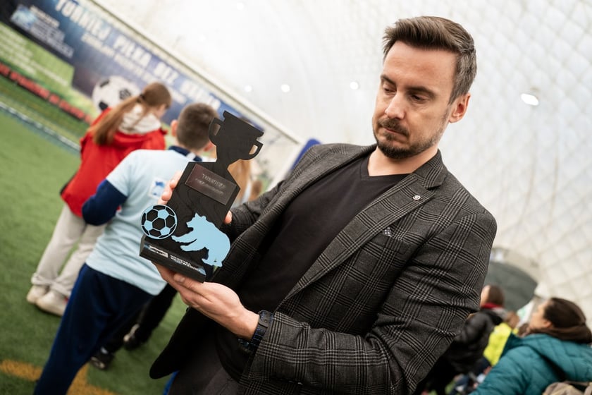 II Turniej „Piłka bez barier” we Wrocławiu. Piotr Mazur, dyrektor Biura Sportu i Rekreacji Urzędu Miejskiego Wrocławia.