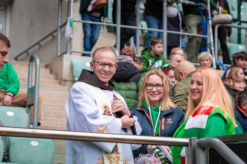 Święcenie pokarmów na Tarczyński Arena Wrocław