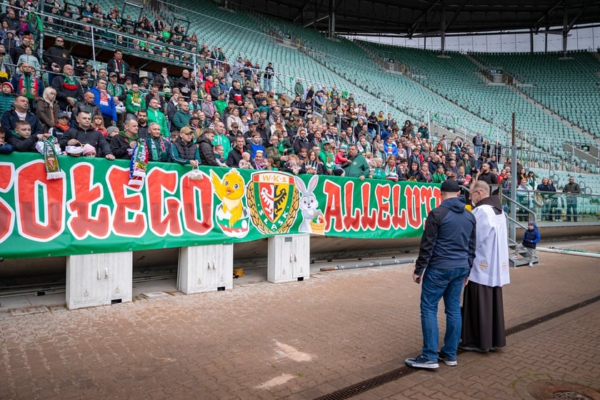 Święcenie pokarmów na Tarczyński Arena Wrocław