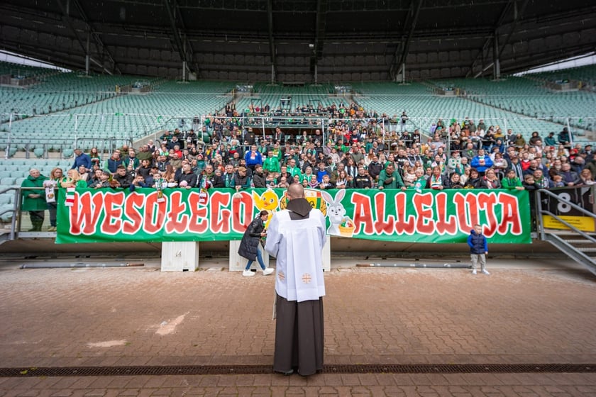 Święcenie pokarmów na Tarczyński Arena Wrocław