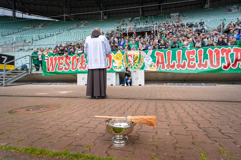 Święcenie pokarmów na Tarczyński Arena Wrocław