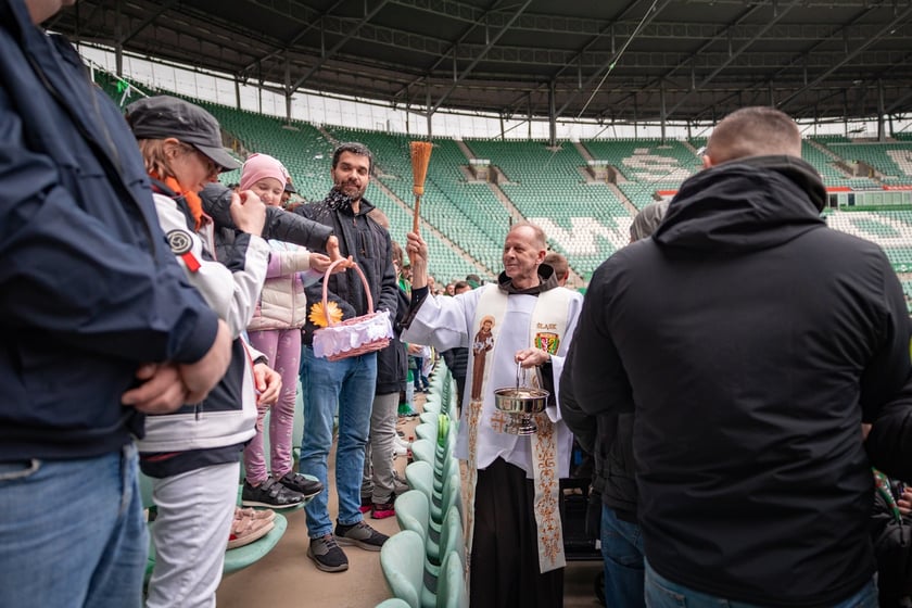 Święcenie pokarmów na Tarczyński Arena Wrocław