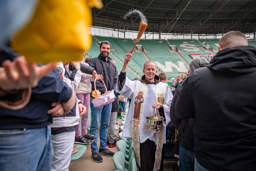 Święcenie pokarmów na Tarczyński Arena Wrocław