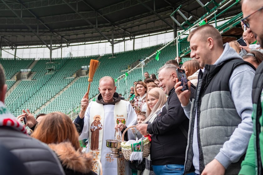 Święcenie pokarmów na Tarczyński Arena Wrocław