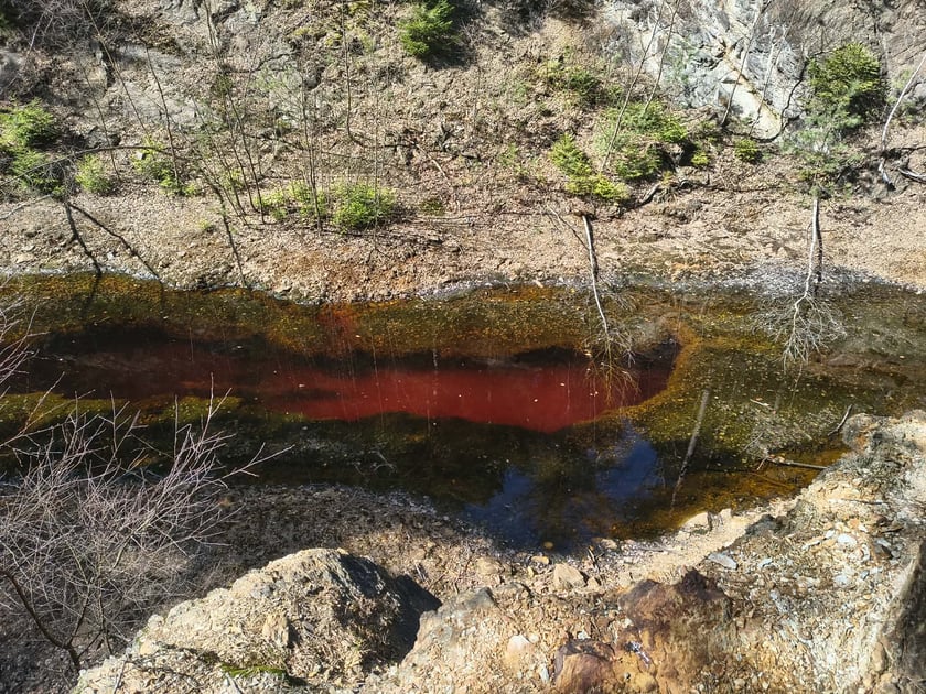 Kolorowe Jeziorka w Rudawach Janowickich