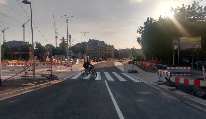 Koniec przebudowy północnej jezdni ul. Dmowskiego