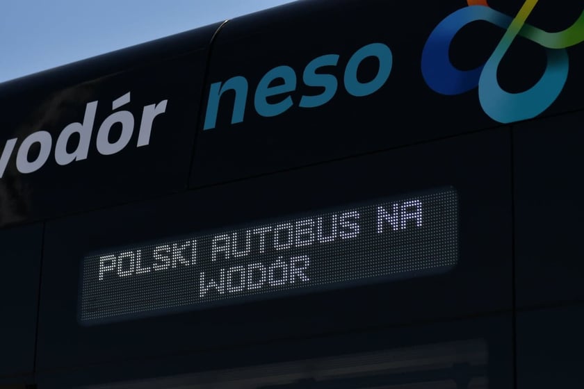 Autobus wodorowy NesoBus jest testowany przez MPK we Wrocławiu