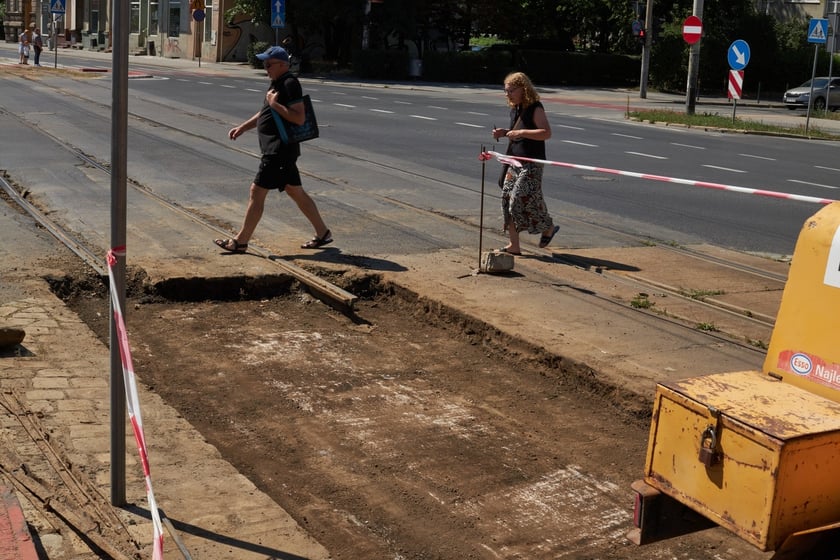 Remont torowiska na skrzyżowaniu Grabiszyńskiej i Zaporoskiej