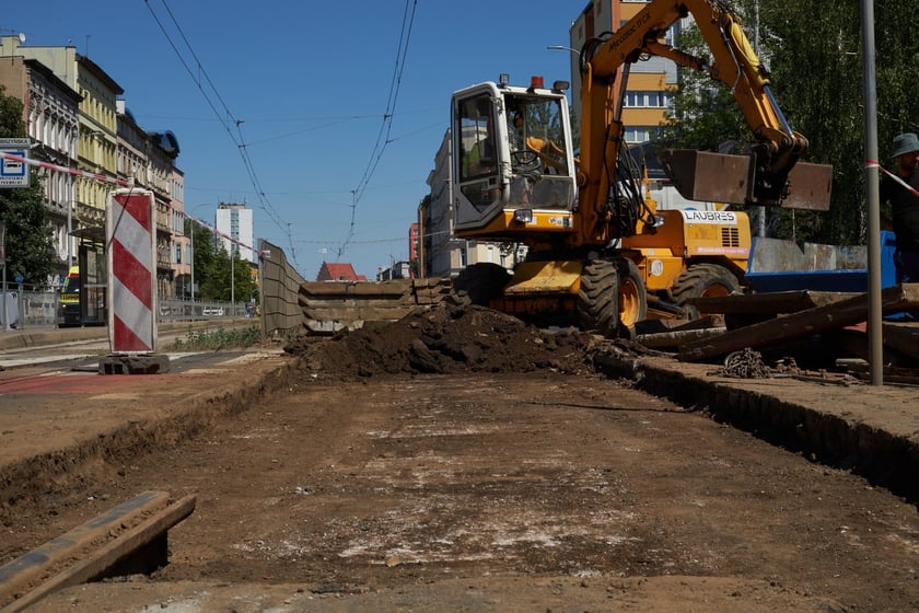 Remont torowiska na skrzyżowaniu Grabiszyńskiej i Zaporoskiej