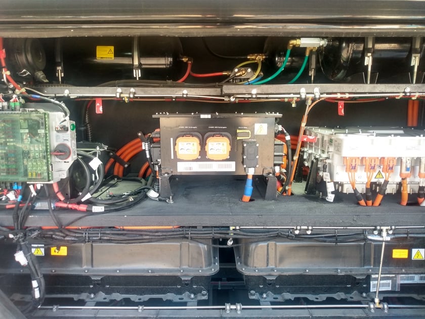 Na zdjęciu testowany autobus elektryczny marki Ikarus