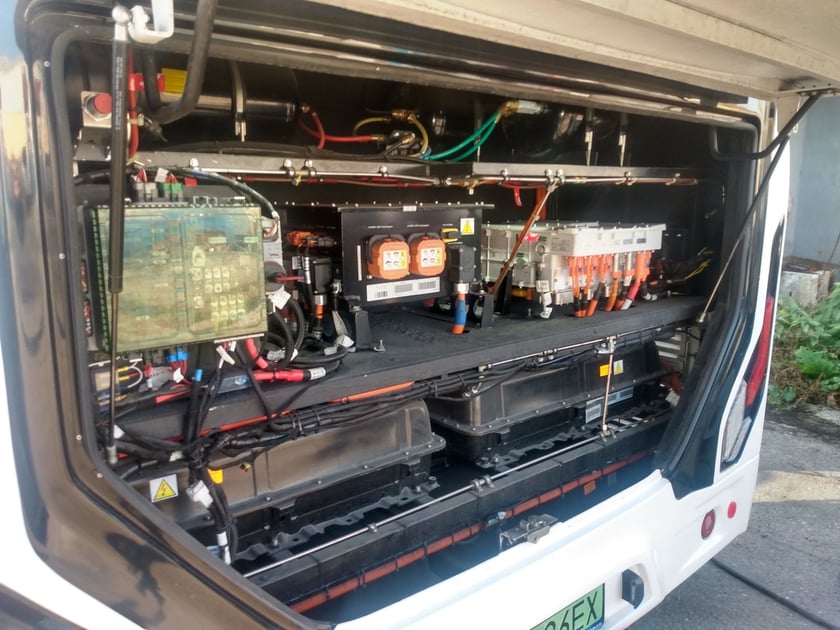 Na zdjęciu testowany autobus elektryczny marki Ikarus