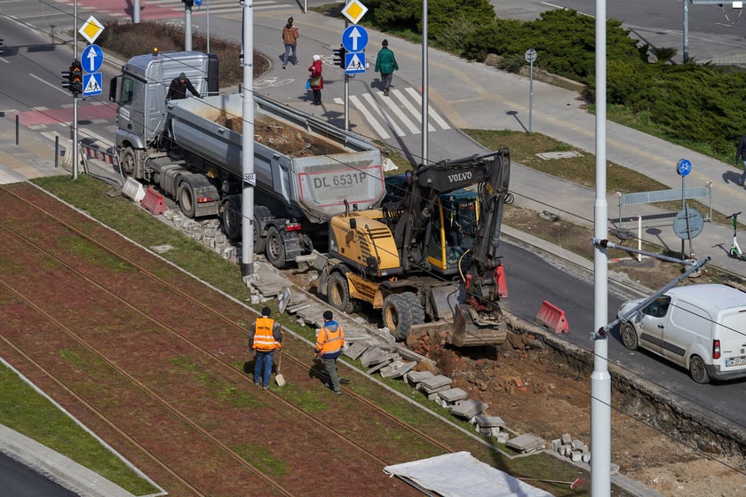 Remont ulicy Długiej w marcu 2023