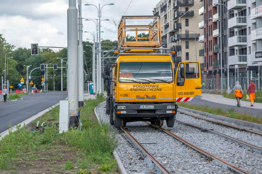 27 km&nbsp;
sieci trakcyjnej obsługuje nowe torowisko.