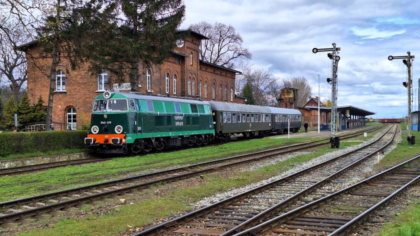 Historyczny pociąg na Dolnym Śląsku