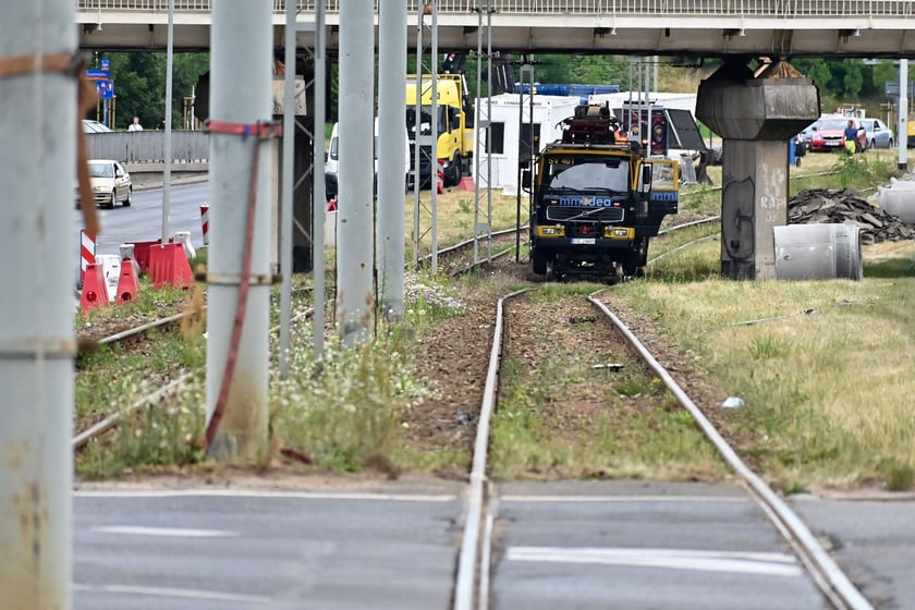Remont torowiska na ul. Legnickiej potrwa do końca wakacji.